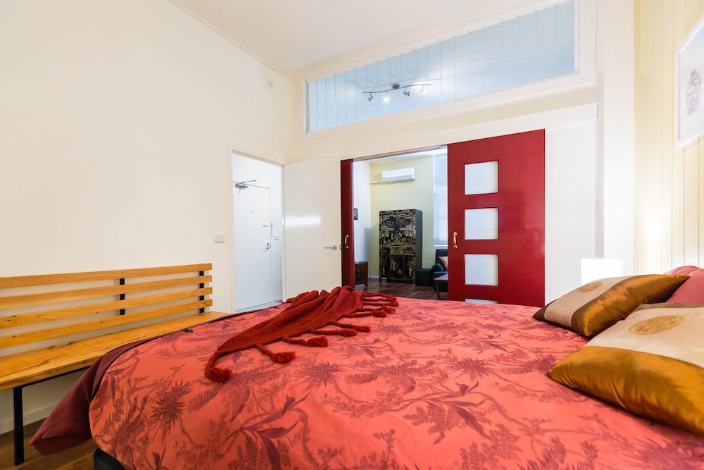 ARCHIE, 1BDR Melbourne Apartment - Tap to explore photos