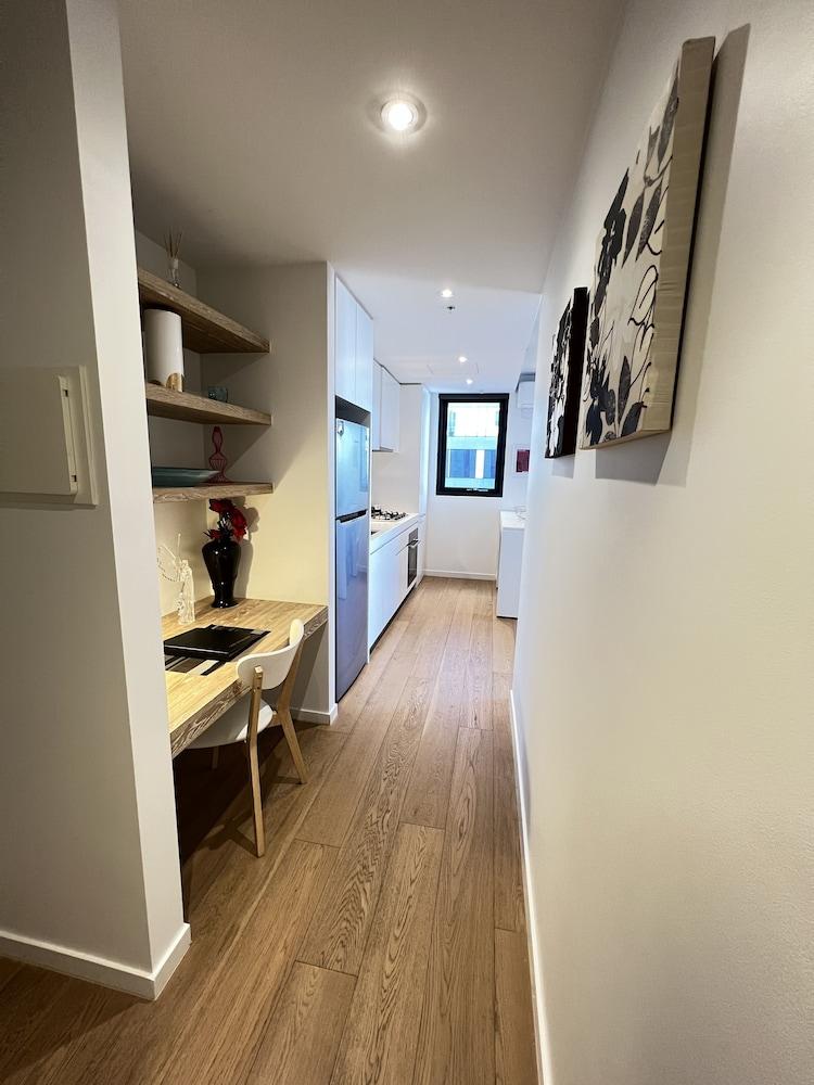 Flinders Street Apartments