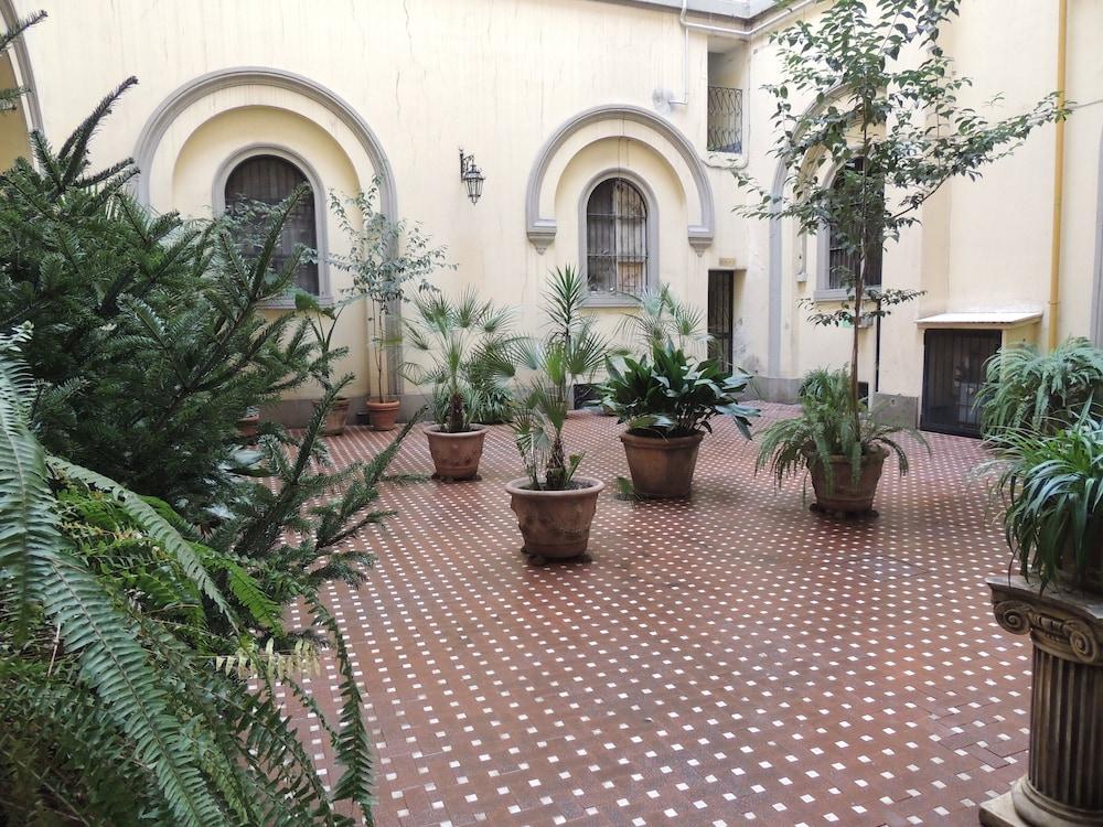 Maison Piazza Cavour - Tap to explore photos