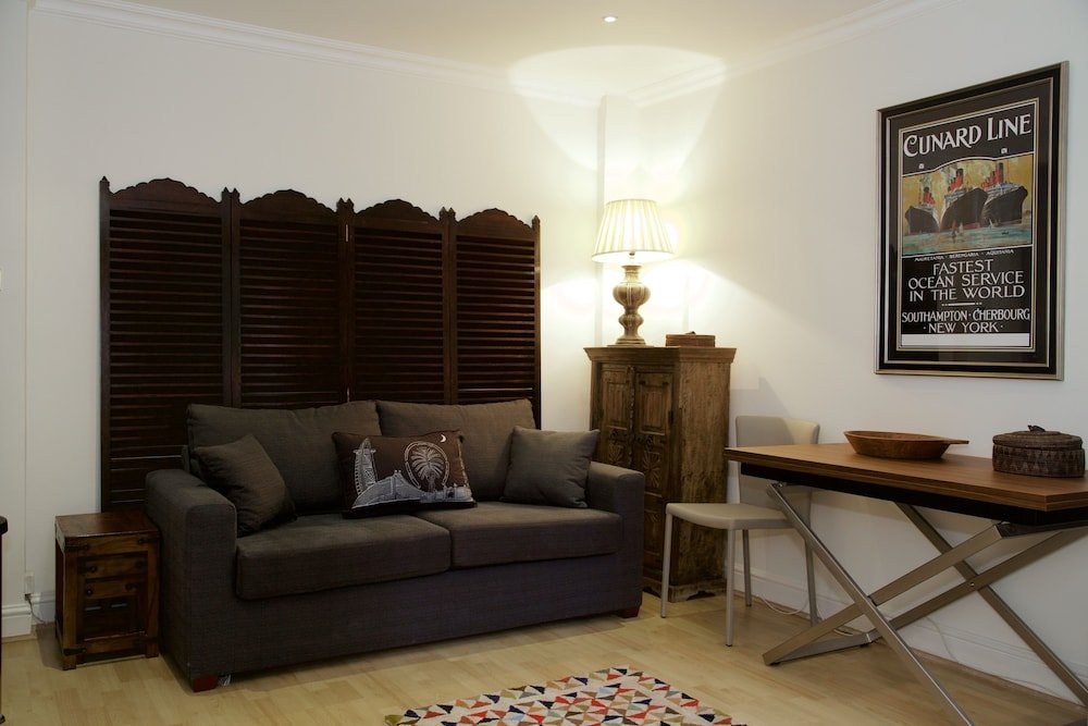A Place Like Home - Inviting Flat near South Kensington - Tap to explore photos