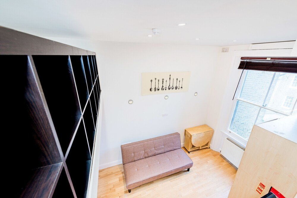 24 43 Stunning Studio in Notting Hill - Tap to explore photos