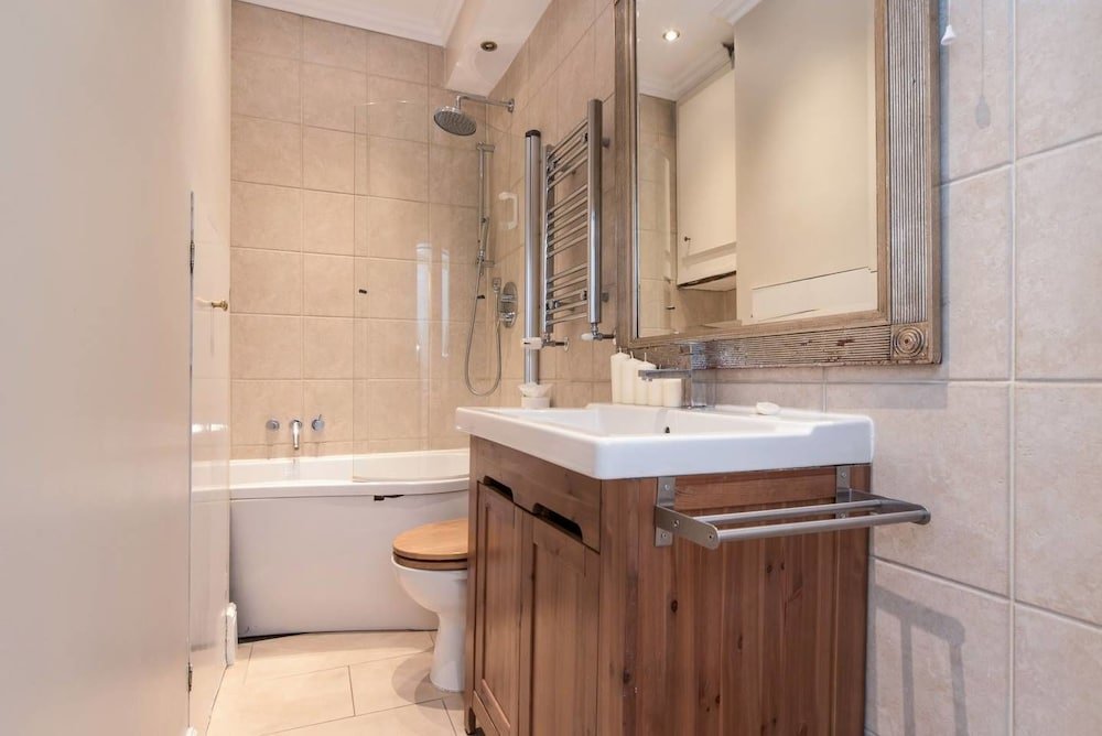 PML Exclusive Apartments Piccadilly - Tap to explore photos