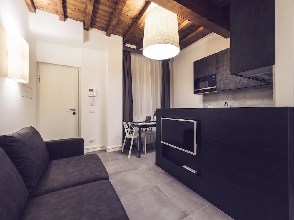 Panisperna Suite 1 Bedroom - Tap to explore photos