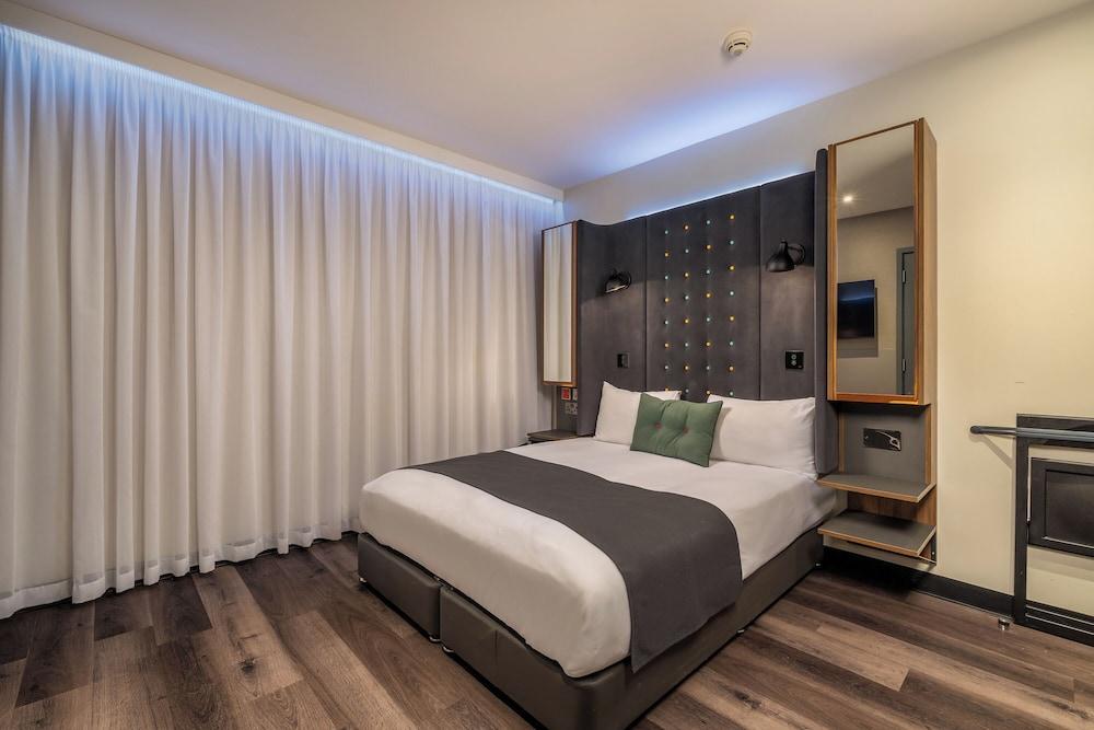 Point A Kensington Olympia Room Type - Accessible Double without Window