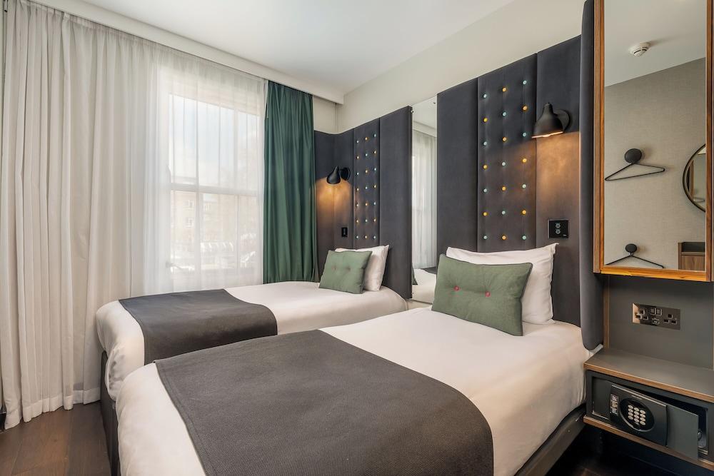Point A Kensington Olympia Room Type - Cosy Twin with Window