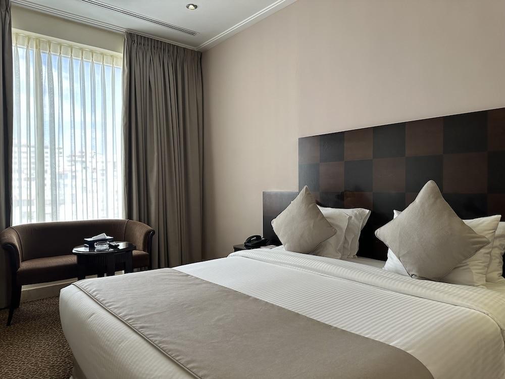 Ayass Hotel Room Type - Premium Room Twin Bed