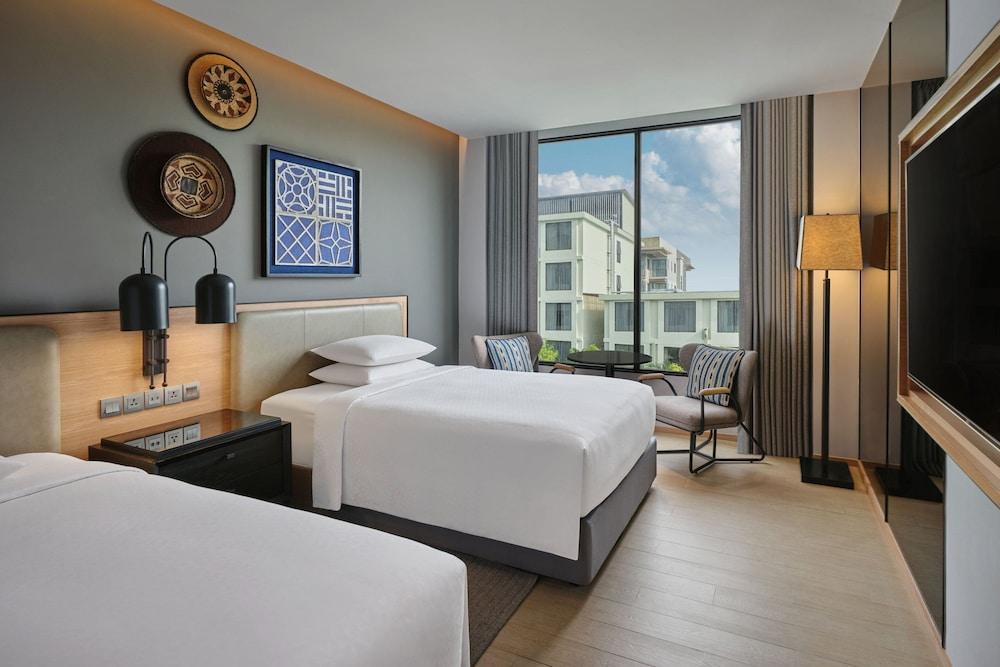 Four Points by Sheraton Phuket Patong Beach Resort Room Type - Guest room, 2 Double