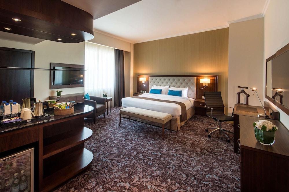Golden Tulip Doha (City Hotel) Room Type - Executive Room, 1 King Bed