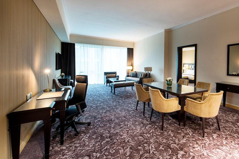 Golden Tulip Doha (City Hotel) Room Type - Presidential Suite, Multiple Beds, Kitchen Golden Tulip Doha (City Hotel) Room Type - Presidential Suite, Multiple Beds, Kitchen