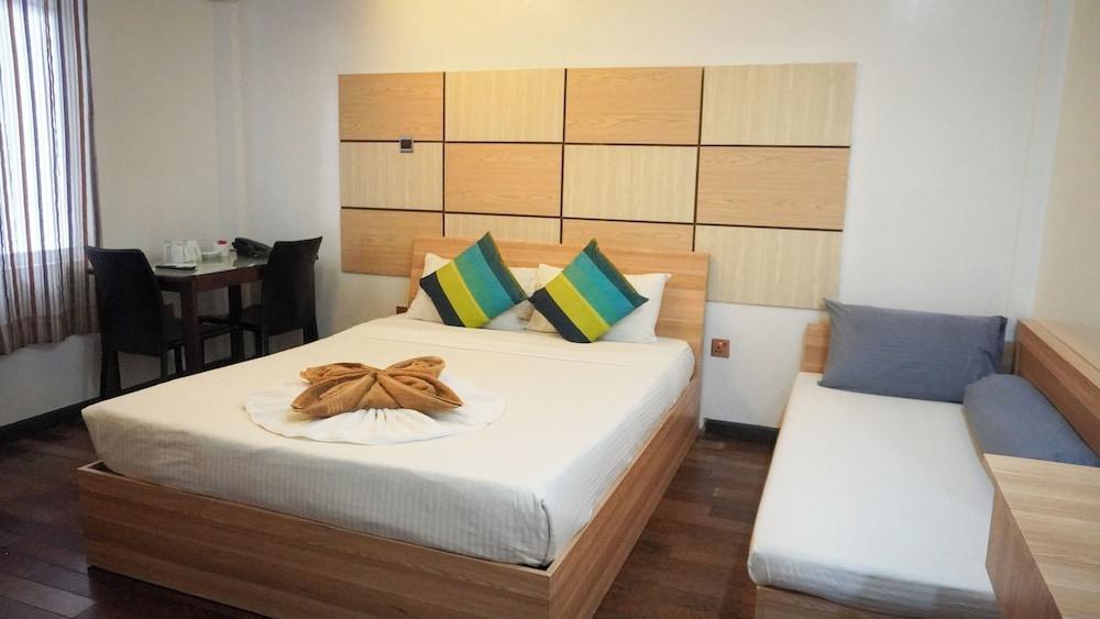 Ripple Beach Inn Room Type - Deluxe Room