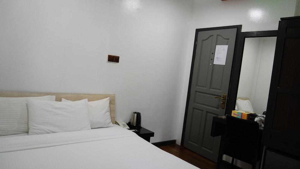 Ripple Beach Inn Room Type - Deluxe Room with Balcony