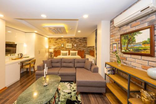 The Marions Suite - Central Comfortable Stay in Taksim - Tap to explore photos