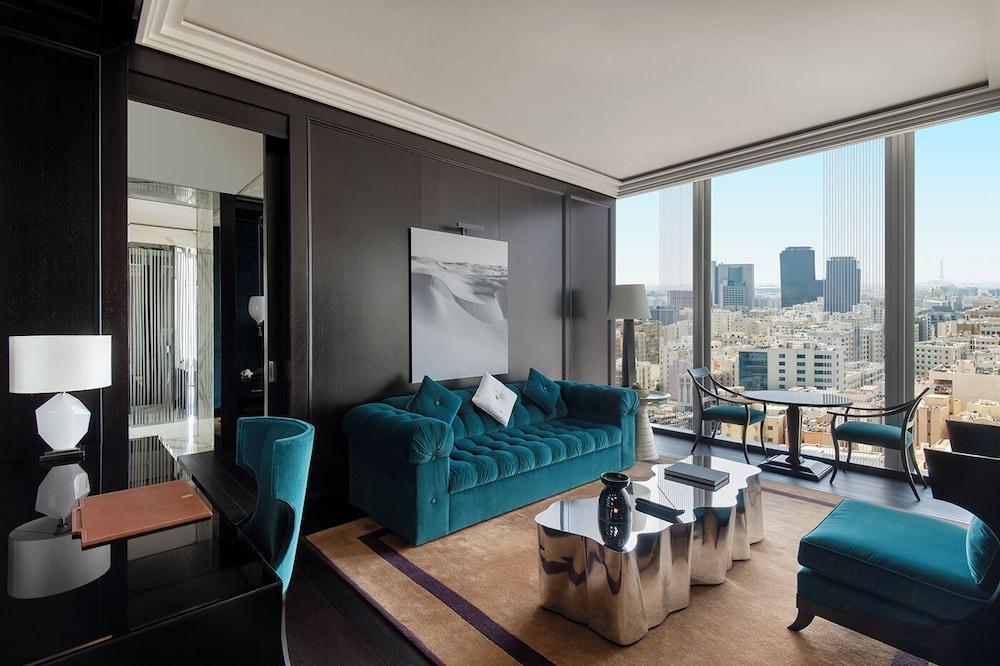 Banyan Tree Doha at La Cigale Mushaireb Room Type - Urban Suite with Daily access to Doha Quest for 2 adults Banyan Tree Doha at La Cigale Mushaireb Room Type - Urban Suite with Daily access to Doha Quest for 2 adults