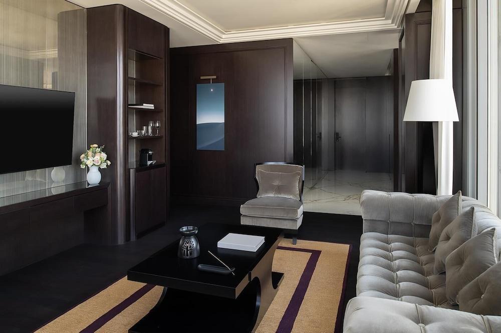 Banyan Tree Doha at La Cigale Mushaireb Room Type - Urban Signature Suite