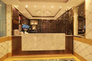 Al Karnak Hotel - Tap to explore photos