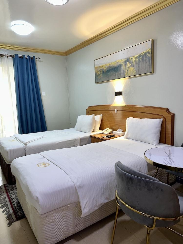 Maaeen Hotel Room Type - Twin Room