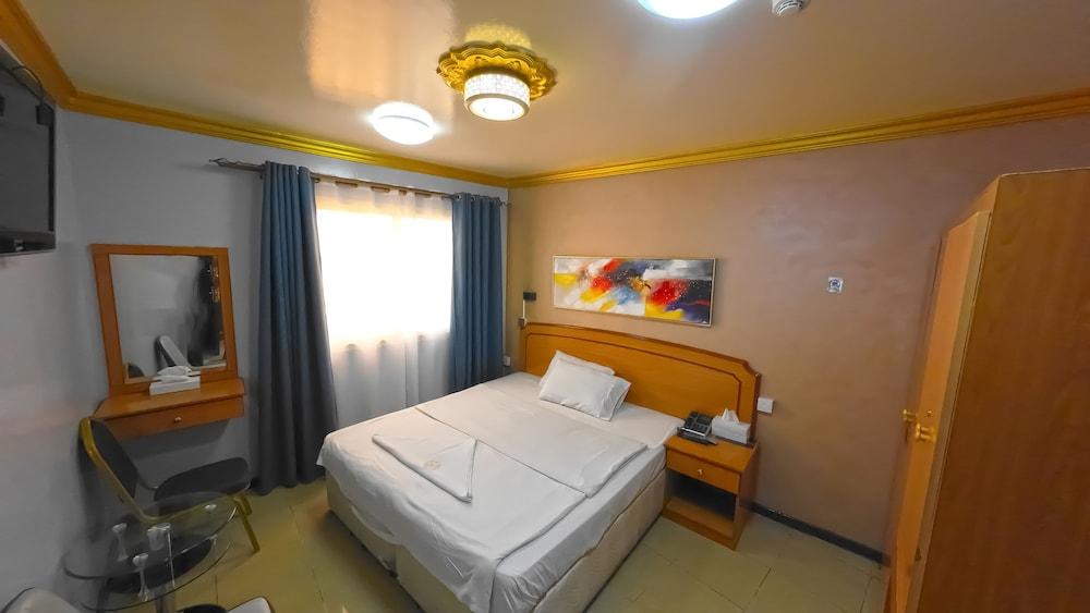 Maaeen Hotel Room Type - Standard Double or Twin Room