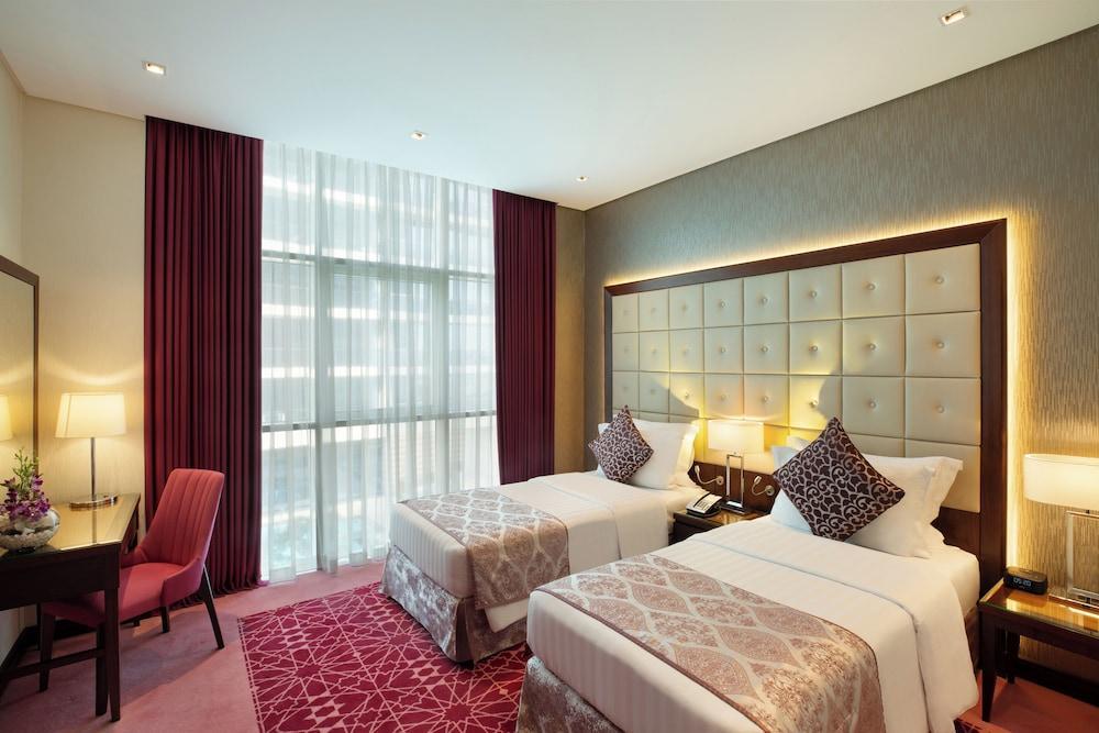Royal Continental Suites Room Type - Two Bedroom Apartment Canal View