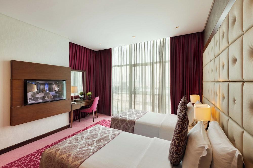 Royal Continental Suites Room Type - Two Bedroom Apartment City View
