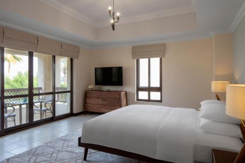 Dubai Creek Club Villas - Tap to explore photos