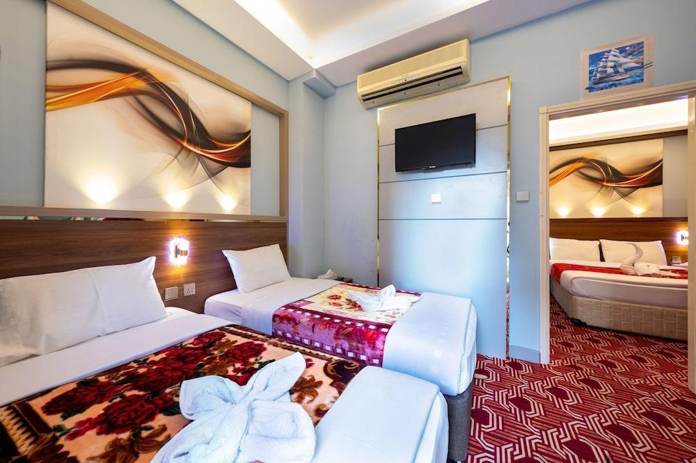 Tanha Hotel Room Type - Family Room