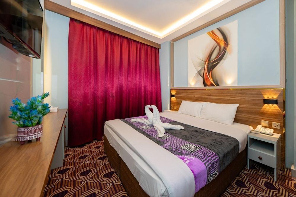 Tanha Hotel Room Type - Standard Double Room