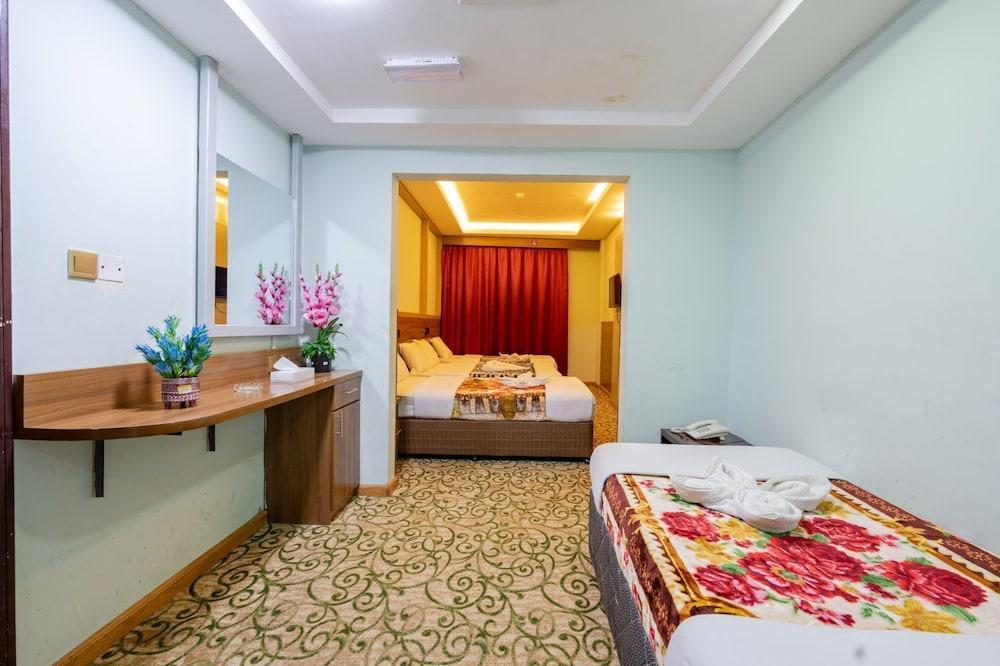 Tanha Hotel Room Type - Standard Quadruple Room
