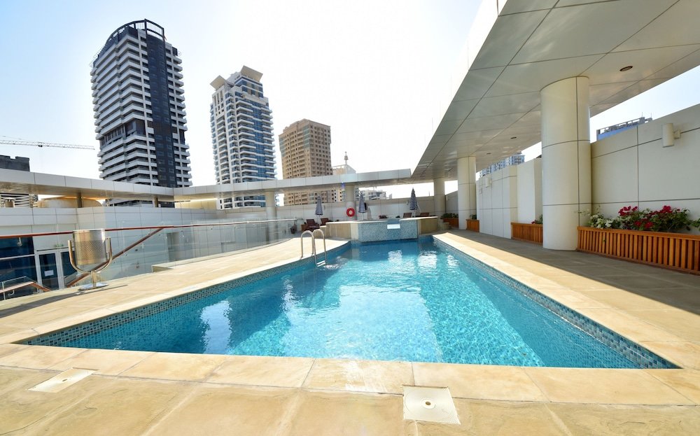 Jannah Place Dubai Marina - Tap to explore photos