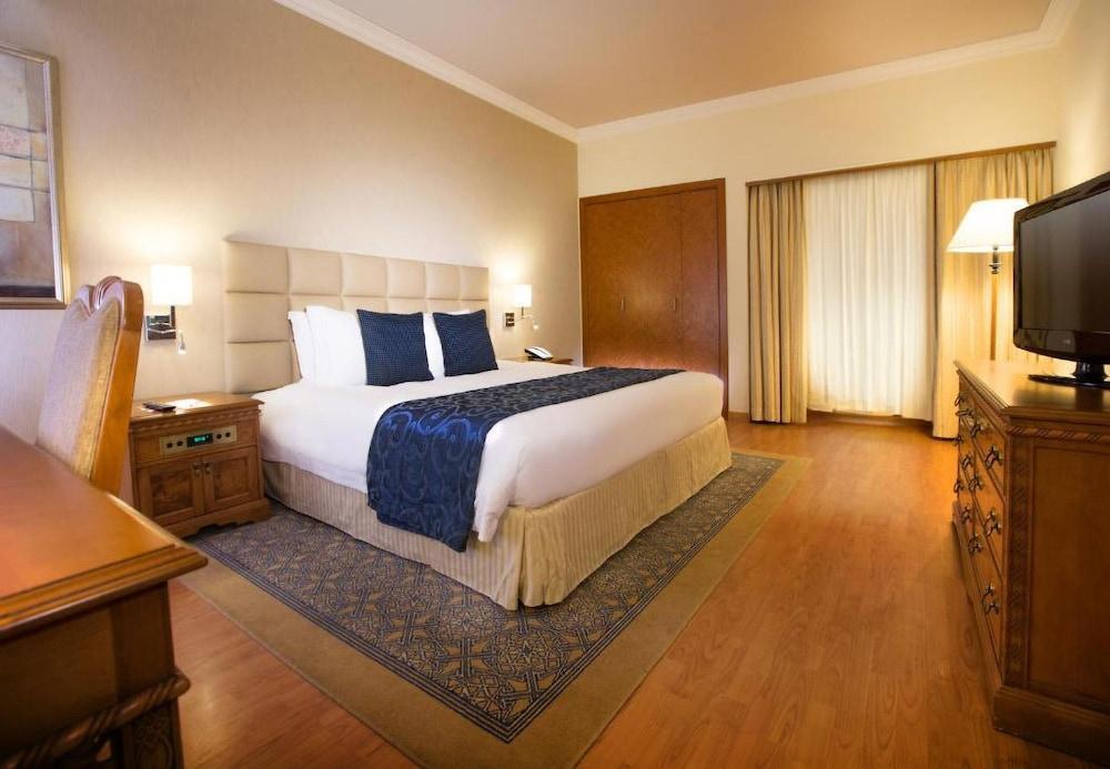 Millennium Plaza Downtown Suites Room Type - Suite, 1 Bedroom