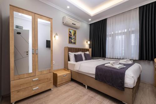 Family Istanbul Hotel Room Type - Deluxe Double Room