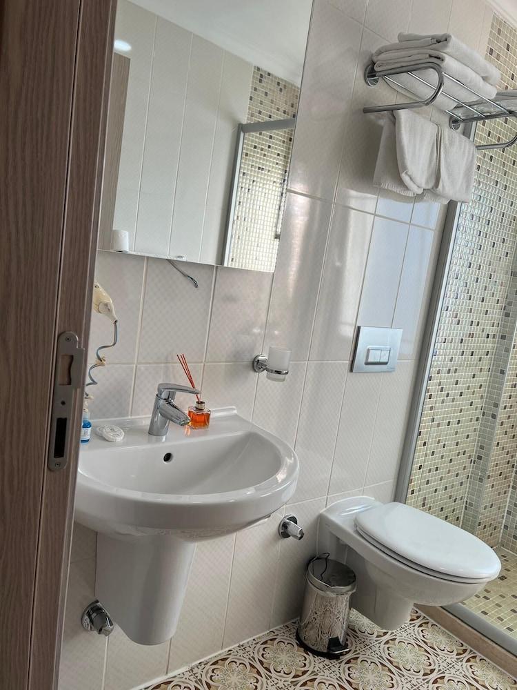 Sultanahmet Inn Hotel Room Type - Economy Twin Room, 2 Twin Beds