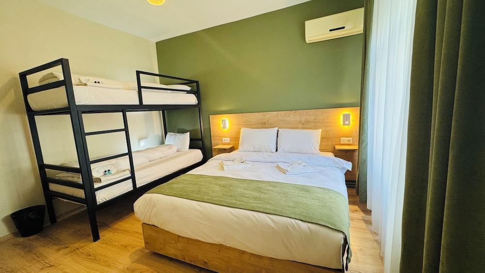 Sultan Hostel Room Type - Quadruple Room with Private Bathroom Sultan Hostel Room Type - Quadruple Room with Private Bathroom