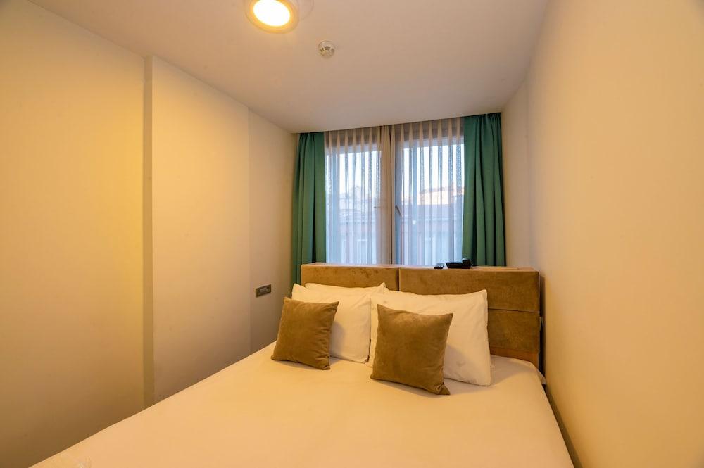 Hotel V Plus Taksim Room Type - Economy Double Room