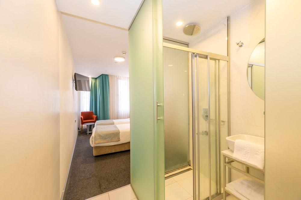 Hotel V Plus Taksim Room Type - Standard Double or Twin Room