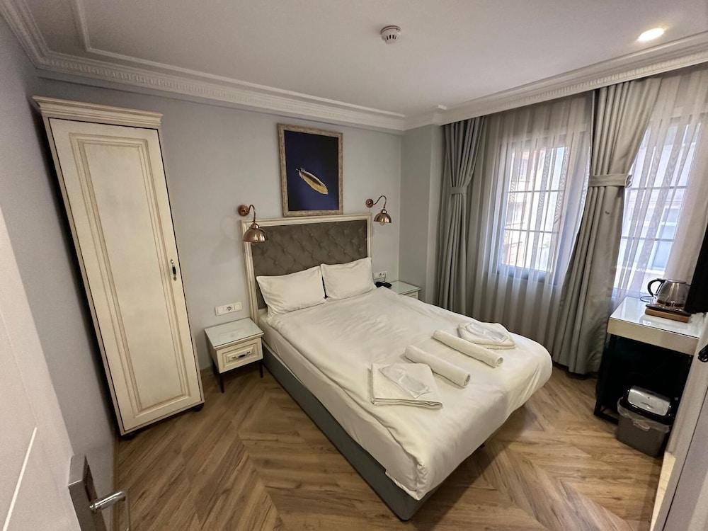 Good Night Hotel Istanbul - Tap to explore photos