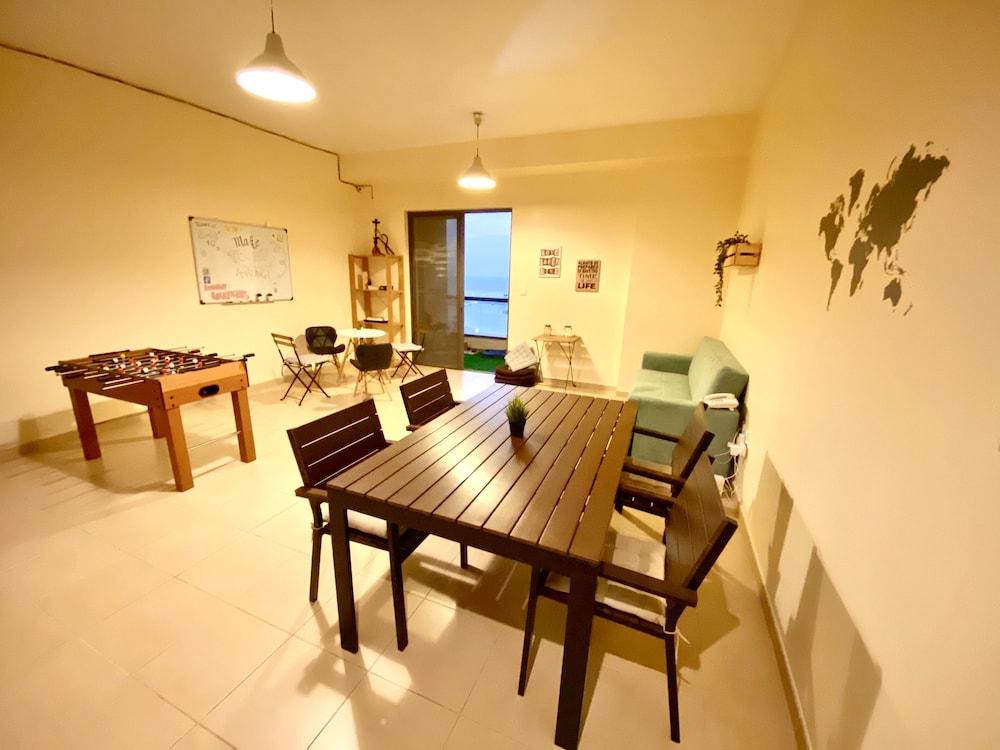 Bombay Backpackers DXB - Adults Only - Tap to explore photos