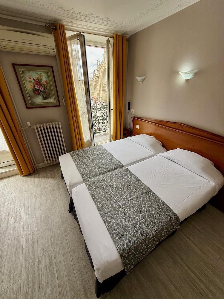 New Hôtel Gare du Nord Room Type - Superior Twin Room