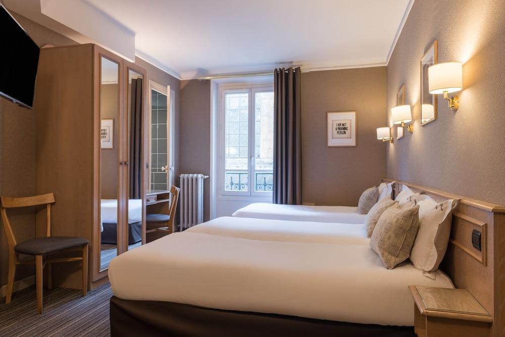 Paris France Room Type - Triple Room