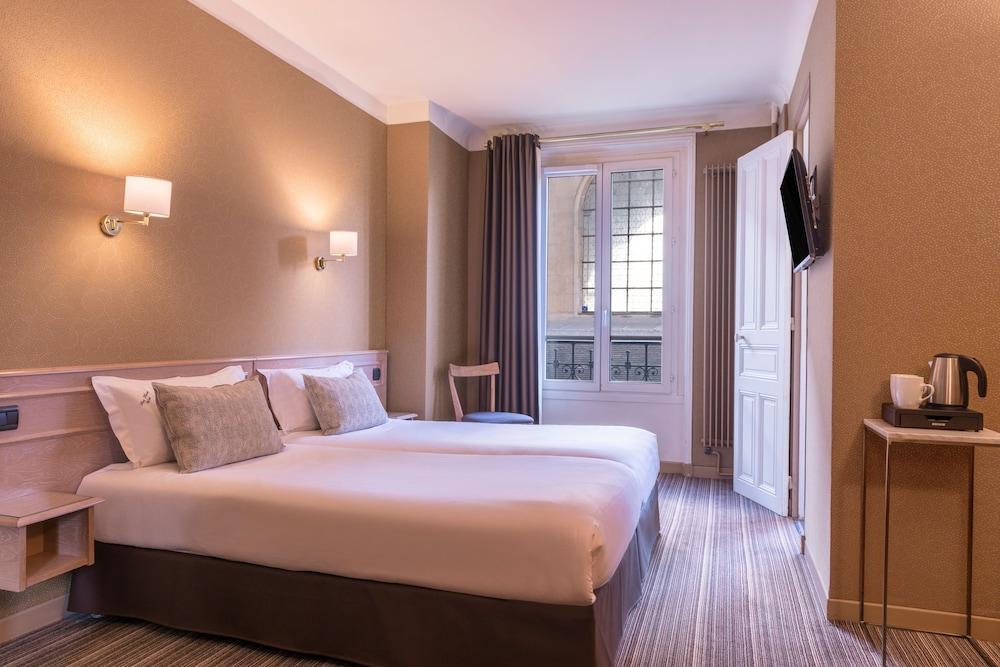 Paris France Room Type - Superior Twin Room