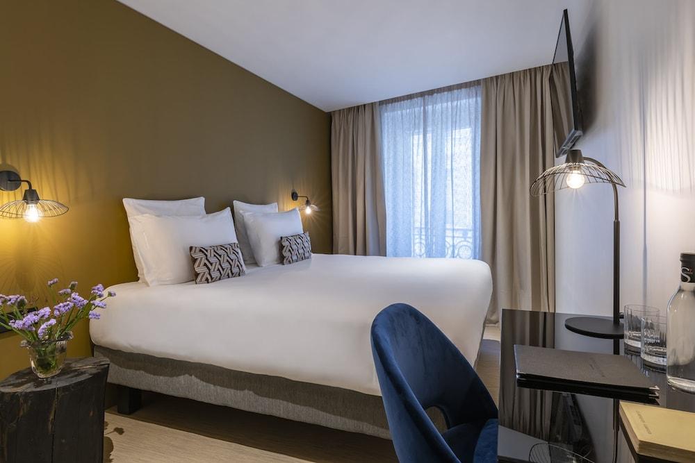 9Hotel Opera Room Type - Superior Room