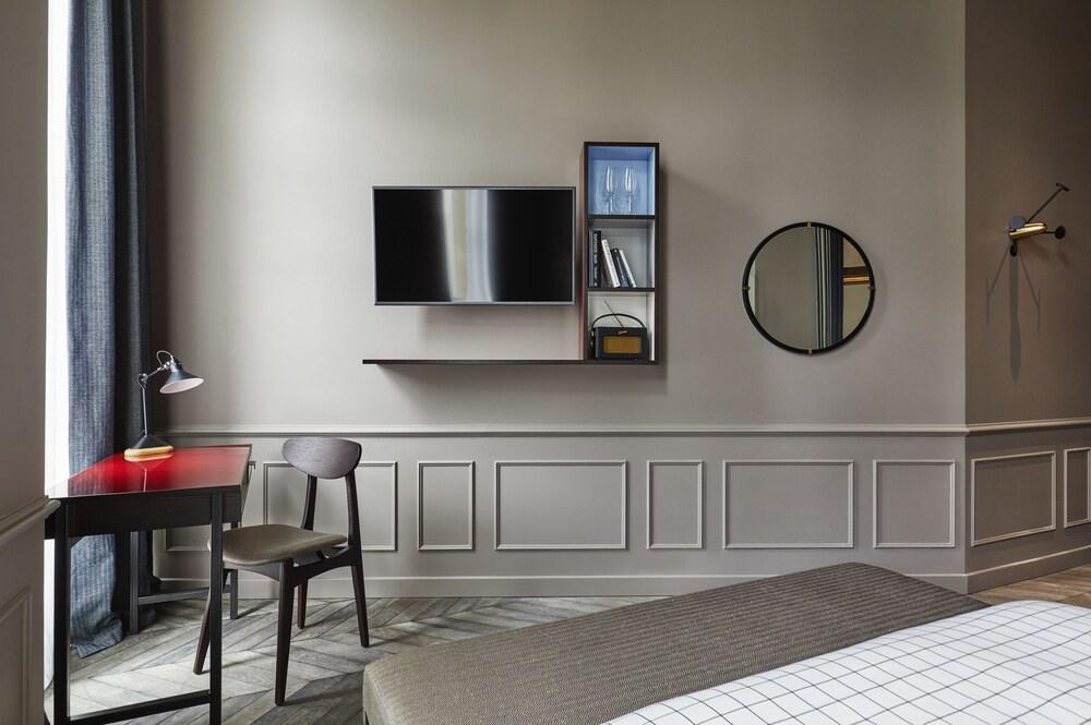 The Hoxton Paris Room Type - Roomy