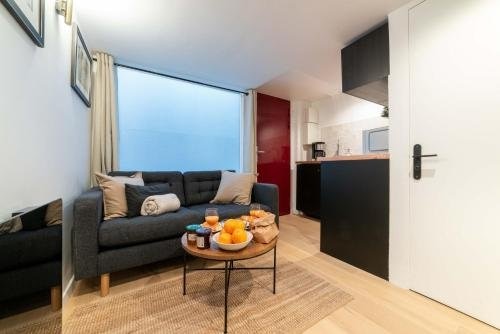 Architect's Duplex - Haut Marais - Tap to explore photos