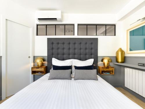 LivinParis - Luxury AC 3 Bedrooms Le Marais III - Tap to explore photos