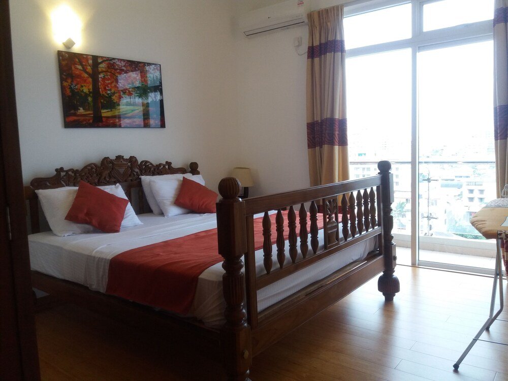 Colombo Sea View Apartment - Tap to explore photos