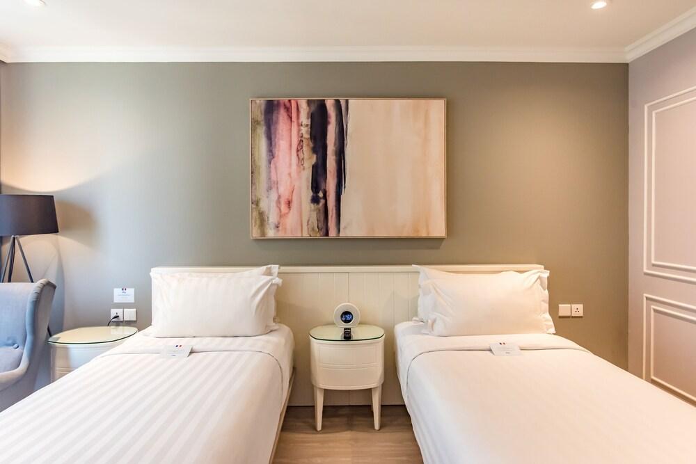 Ashley Sabang Jakarta Room Type - Grand Executive Twin Room