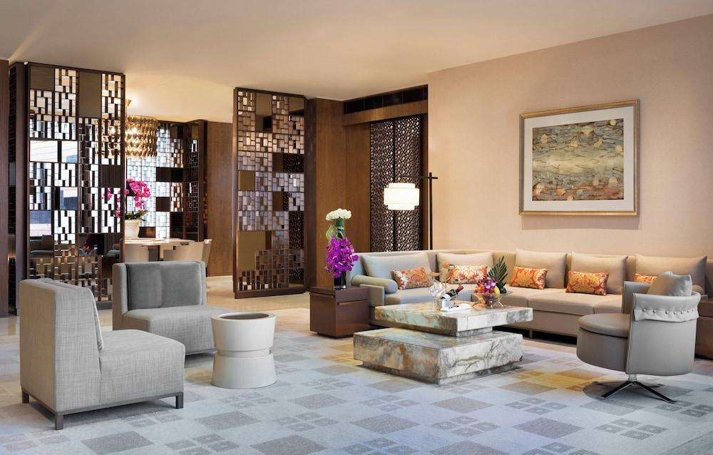 HUALUXE Shanghai Twelve At Hengshan Room Type - 2 King Beds Presidential Suite