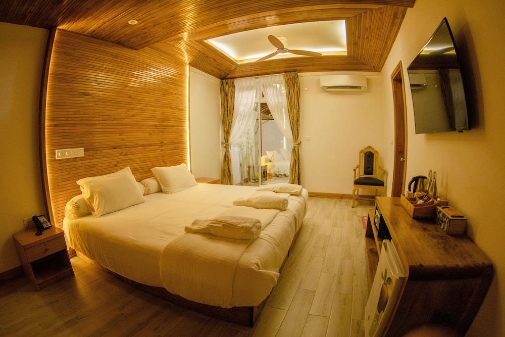 Perla Dhangethi Room Type - Family Room