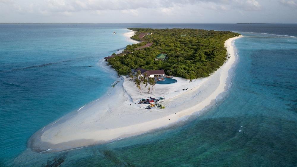 Hondaafushi Island Resort - Tap to explore photos