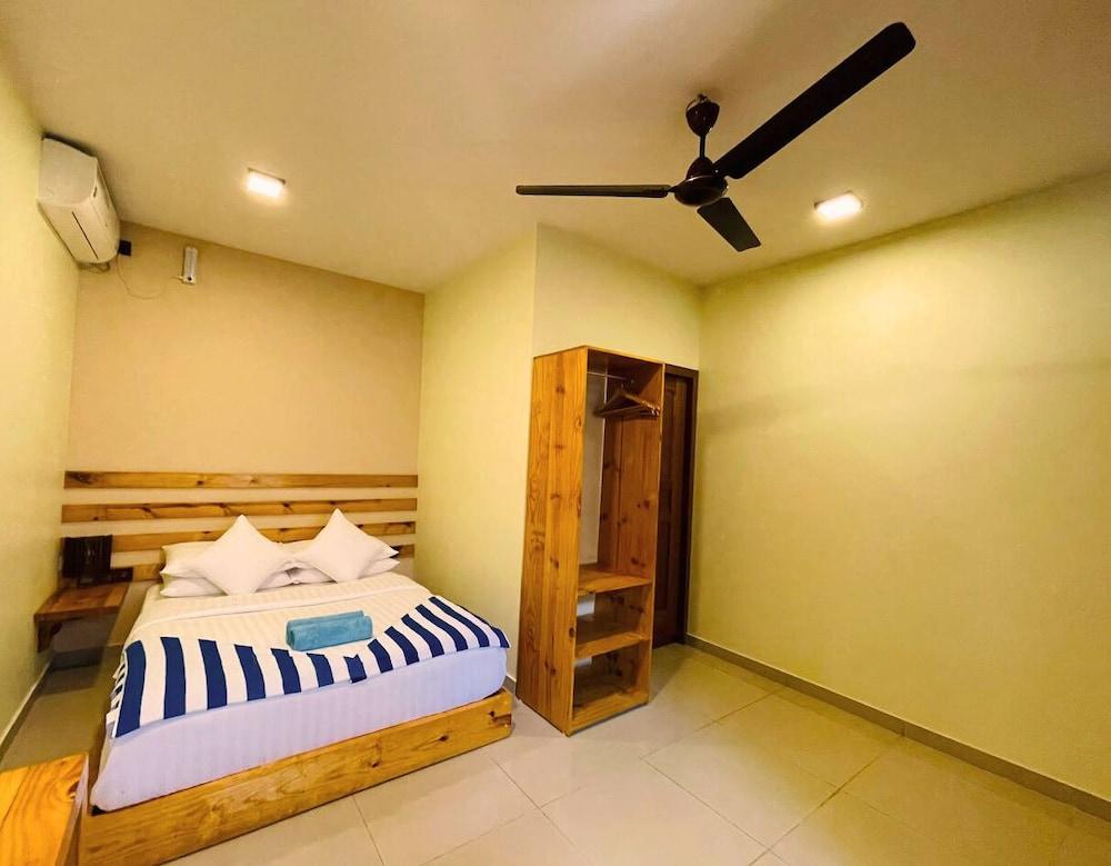 Endheri Sunset Room Type - Double Room