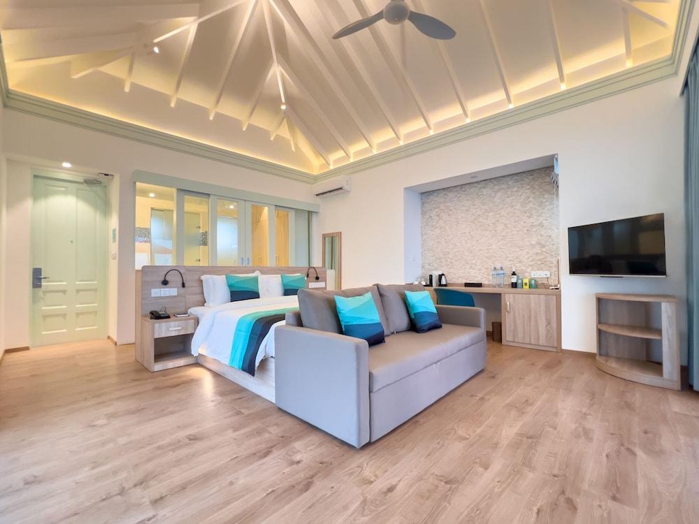 Siyam World Maldives Room Type - Water Villa with Pool + Slide